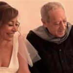 بعد وفاته بأيام.. منة شلبي تحيي ذكرى ميلاد والدها وتنشر صورة زفافها معه لأول مرة