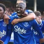 بيتو يسجل هدف التعادل لصالح إيفرتون فى شباك ليفربول