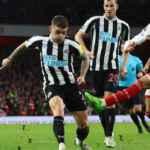 تاريخ مواجهات أرسنال ونيوكاسل يونايتد في الدوري الإنجليزي