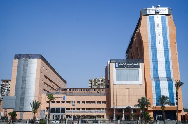 تحذير طبي: معلومات مضللة عن علاج السرطان تهدد حياة المرضى عبر السوشيال ميديا