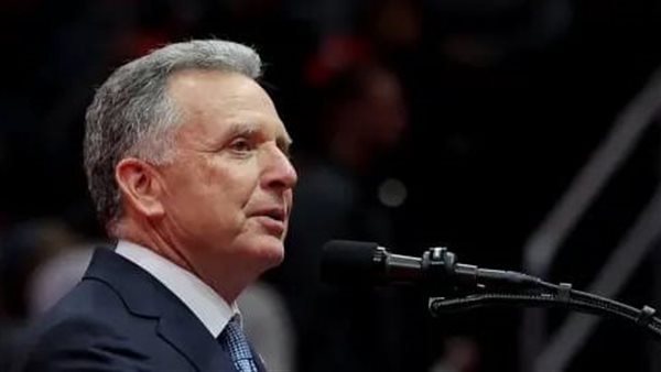 ترامب يعلن توجه مبعوثه إلى باكستان لاستئناف مفاوضات إيران ويهدد بتصعيد حال فشلها