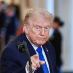 ترامب يلوّح باستخدام القوة ضد قوارب زرع الألغام في مضيق هرمز