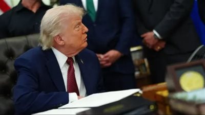 ترامب يمتنع عن التعليق على هجوم زوارق إيرانية ضد ناقلة نفط بهرمز