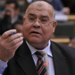 تسعير الدولار بـ56 جنيهاً يهدد استقرار أسعار الدواء ويستدعي تدخلاً عاجلاً