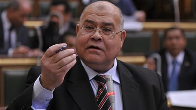 تسعير الدولار بـ56 جنيهاً يهدد استقرار أسعار الدواء ويستدعي تدخلاً عاجلاً