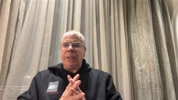 تصريحات ساخرة من شوبير حول ارتباط الأهلي بنجوم العالم