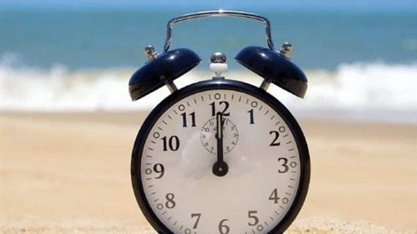 تغيير الساعة في مصر 2026.. موعد تطبيق التوقيت الصيفي وتأثيره على مواعيد الصلاة رسميًا