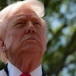 تفاصيل 24 ساعة من الجنون الرئاسي.. نوبات نعاس ترامب ومشاريع زرقاء تصدم الجميع