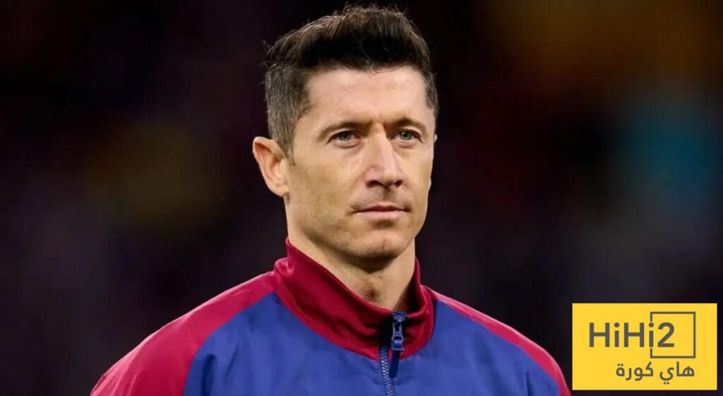 تقارير .. ليفاندوفسكي أقرب للرحيل عن برشلونة