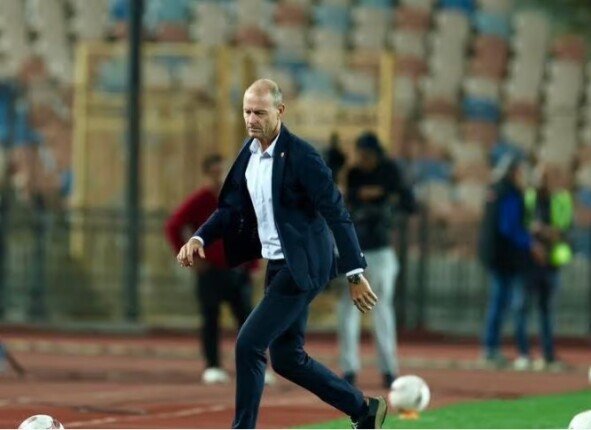 «توروب» يعلن قائمة الأهلي لمباراة بيراميدز