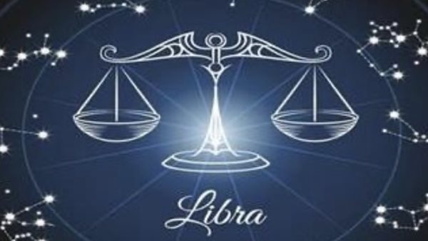 توقعات برج الميزان اليوم.. حظك عاطفيًا ومهنيًا وصحيًا وتغيرات فلكية مهمة
