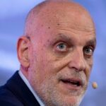 تيباس يعلق على جدل الممر الشرفي المحتمل في الكلاسيكو