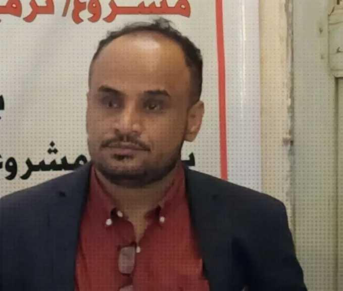 حادثة غير متوقعة في تعز: احتجاز صحفي أثناء تصويره للمتحف الوطني!