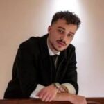 حسام السيلاوي يوضح موقفه بعد الجدل: متمسك بديني وتصريحاتي أُسيء فهمها