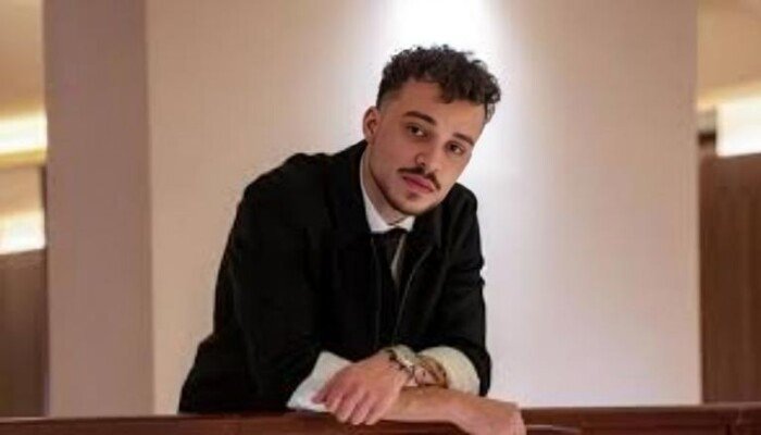 حسام السيلاوي يوضح موقفه بعد الجدل: متمسك بديني وتصريحاتي أُسيء فهمها