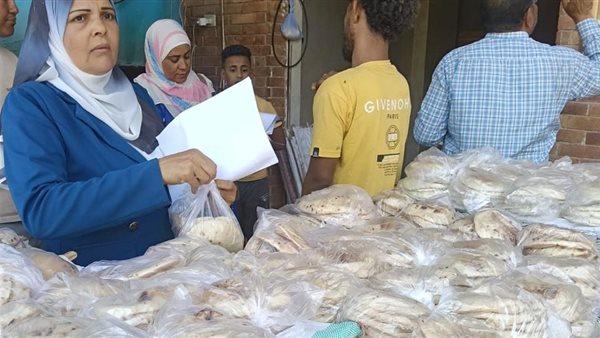 حملات تموينية مكبرة تضبط 305 مخالفة متنوعة بالأسواق والمخابز بقنا