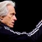 خيسوس أمام اختبار صعب .. هل يغامر بإبعاد أنجيلو ؟