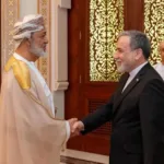 دبلوماسية الساعات الحاسمة.. عراقجي يعود لباكستان من مسقط ويستعد للطيران نحو موسكو