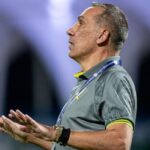 دونيس لا يصلح لقيادة المنتخب السعودي !