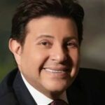 رئيس الجالية المصرية في فرنسا يطمئن الجمهور على حالة هاني شاكر: مستقرة