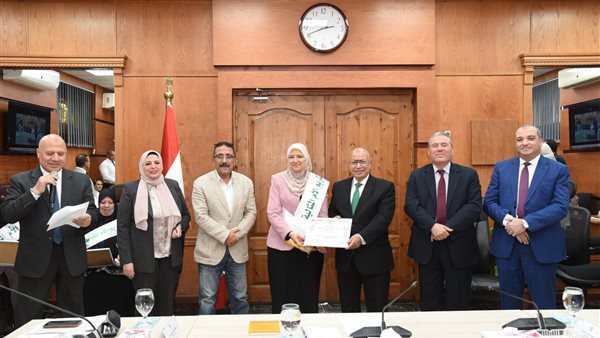رئيس «القابضة للمياه» يكرم الأمهات المثاليات بالشركة القابضة وشركاتها التابعة لعام 2026