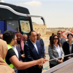 رئيس الوزراء يتابع تنفيذ مشروع خط سكة حديد “بئر العبد – العريش – رأس النقب”