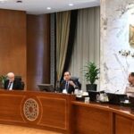 رئيس الوزراء يكلف الحكومة بالالتزام بحضور جلسات البرلمان والتفاعل مع كل ما يُطرح