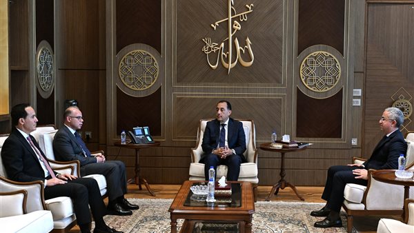 رئيس الوزراء يُعين الدكتور محمد عوض رئيسًا تنفيذيًا للهيئة العامة للاستثمار والمناطق الحرة