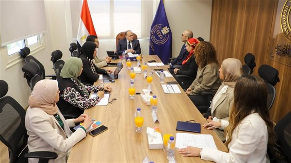 رئيس هيئة الدواء في اجتماع مع شركة فايزر لتعزيز الاستثمار والتوطين في القطاع الدوائي