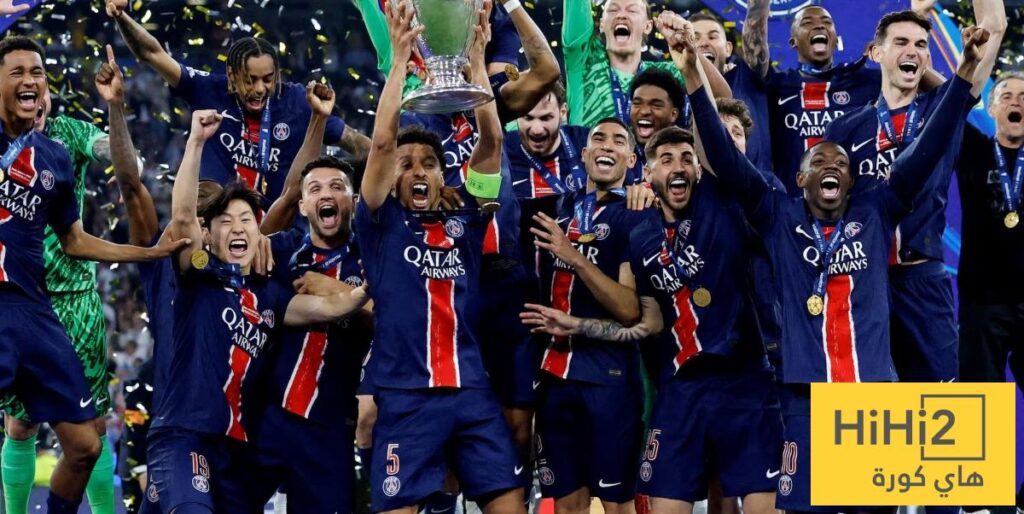 رسميا .. باريس سان جيرمان يتوج بجائزة لوريوس