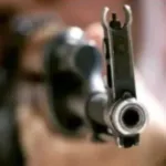 رصاصات طفل تقتل خالته وتصيب طفليها في إب