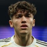 رغم عدم مشاركته .. بيتارش يحتفل بتتويج فريق الشباب بدوري الابطال