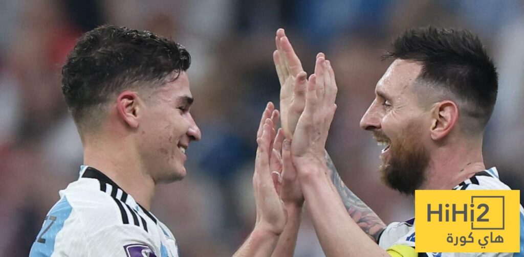 سحر ميسي سيجذب جوليان ألفاريز لبرشلونة !