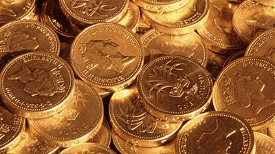 سعر الجنية الذهب اليوم يشعل الأسواق في مصر.. تحركات مفاجئة تربك المواطنين