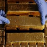 سعر الذهب اليوم.. الأصفر يرتفع مع تراجع الدولار بعد تقديم إيران مقترحا لإنهاء الحرب