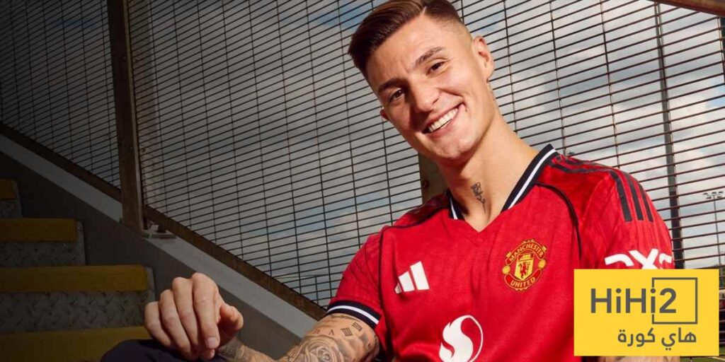 سيسكو أول من يفعلها مع اليونايتد بعد هويلند