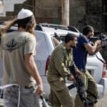 شهيدان وأربعة مصابين في هجوم مستعمرين على مدرسة في "رام الله"