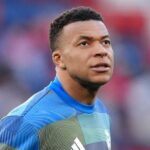 صحفي يوجه رسالة لـ مبابي