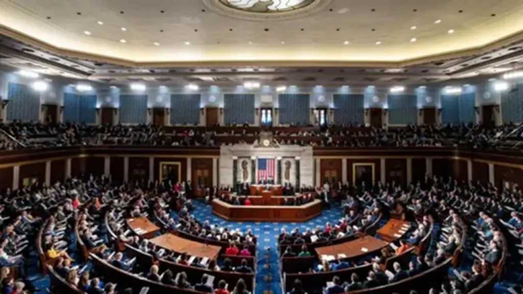 صدمة في الكونغرس: الجمهوريون يحمون ترامب.. الحرب ضد إيران تستمر بالرغم من معارضة الشعب!