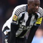 صدمة في نيوكاسل.. عرض مهاجمه للبيع بعد أقل من موسم