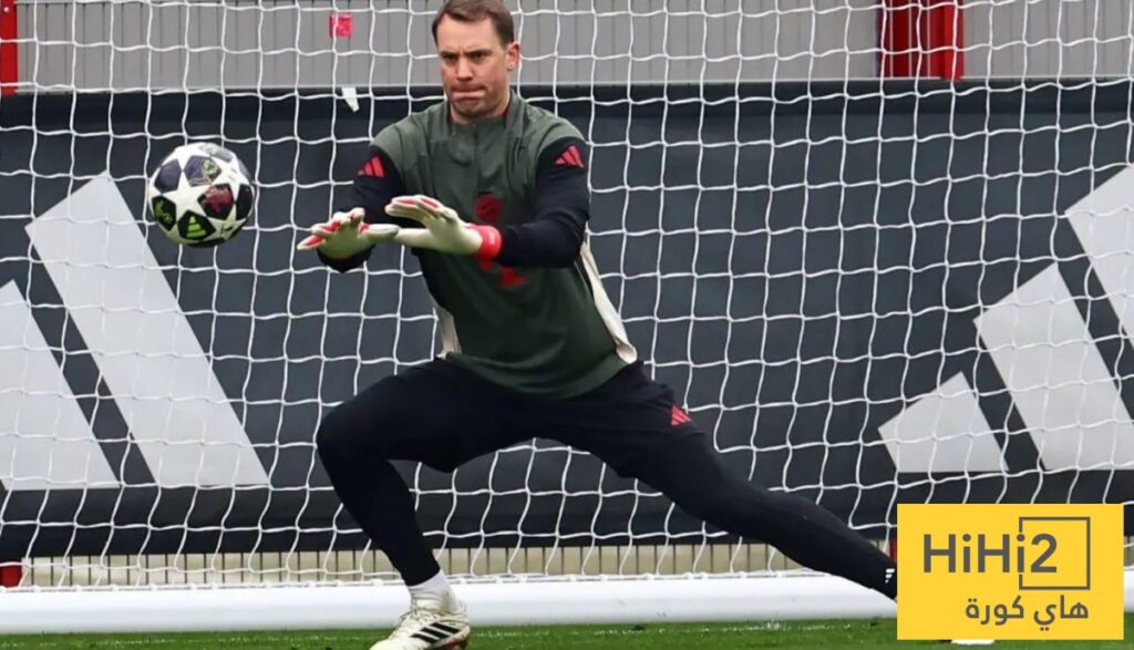 صور.. لقطة نوير في مباراة باريس تُشعل مواقع التواصل