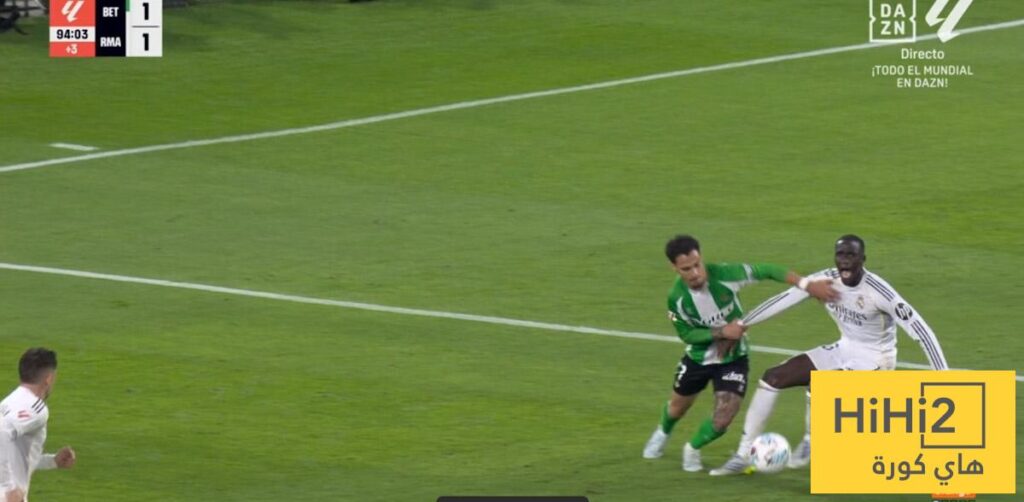 صورة تكشف كم هو نزيه التحكيم الإسباني و شكاوي ريال مدريد مجرد أوهام