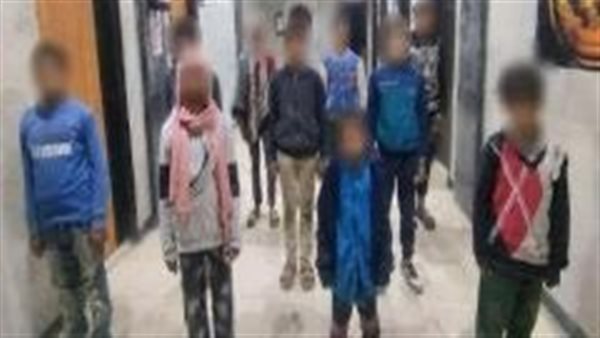 ضبط 10 متهمين لاستغلال 11 طفلًا في أعمال التسول بالقاهرة