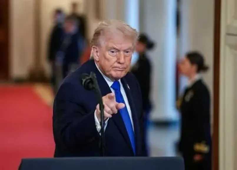 ضربة أمريكية مفاجئة لإيران بالتزامن مع وصول عراقجي إلى باكستان وترامب يعلن عن عرض إيراني جديد