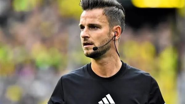 عاجل I الألماني شلاجر حكمًا لمواجهة بيراميدز والأهلي في الدوري غداً