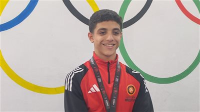 عبدالله حسونة يتألق في بطولة إفريقيا للمصارعة ويخطف التريند بحركة “الخداع الذهبي”