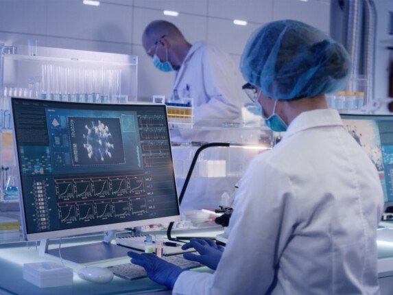 علماء روس يبتكرون تقنية حديثة لتدمير الخلايا السرطانية