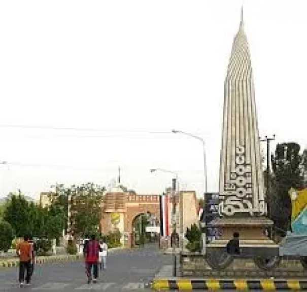 غضب عارم في أوساط الطلاب: مليشيا الحوثي تطرد الأطباء المبتدئين من القاعات