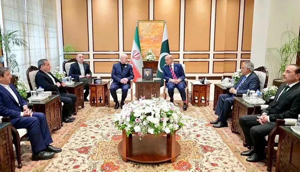 غموض يلف مفاوضات باكستان: ترامب يرسل وفده غداً وإيران تتخذ قرارا مفاجئا!