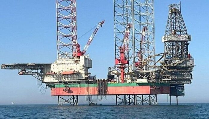 «غولدمان ساكس»: تعافي إنتاج نفط الخليج مرهون بإعادة فتح هرمز.. وانتعاش تدريجي خلال أشهر